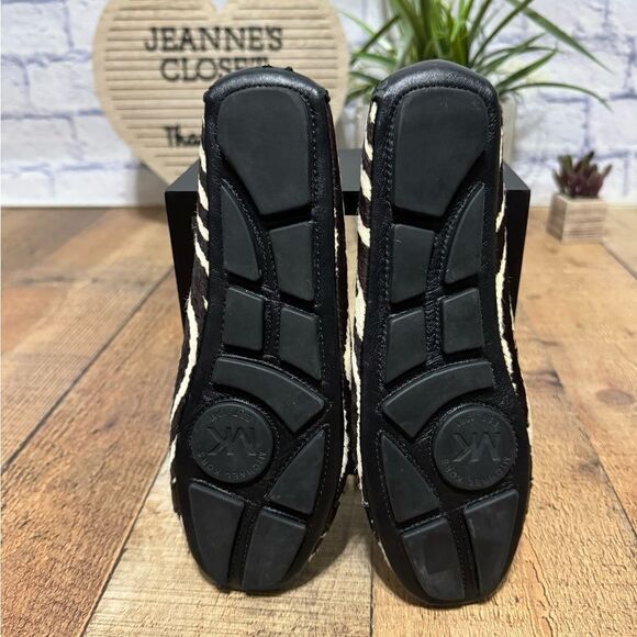 Michael Kors Women's Fulton Printed Hair-calf Moccasin Flats Black/White - Picture 10 of 13